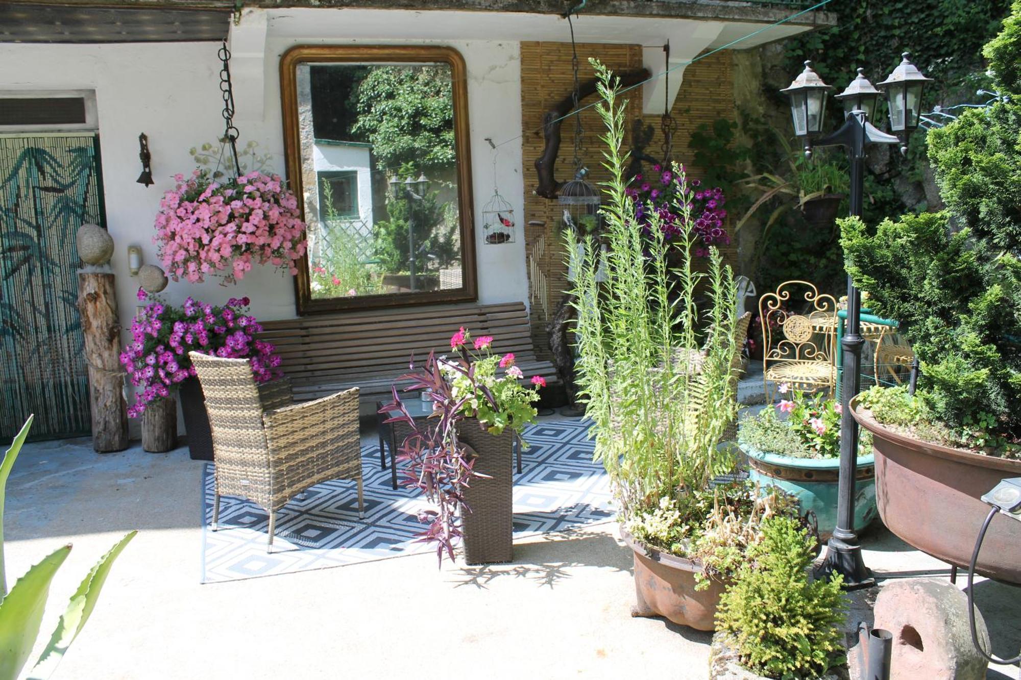 Studio Malou, Cuisine, Salle D'Eau, Terrasse Amenagee Olliergues Dış mekan fotoğraf